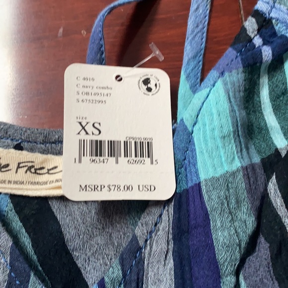 We the Free Plaid Tank - Picture 4 of 6